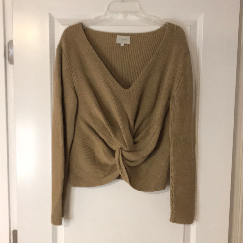 Alohas Sweater